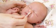 Ako a čím opláchnuť nos novorodencov a dojčiat