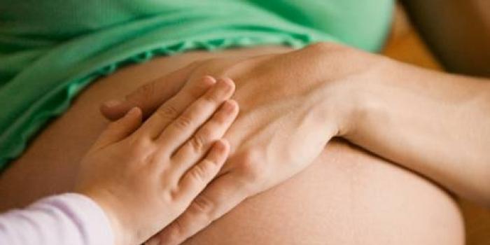 Proč dítě škytá v děloze: zjištění důvodů