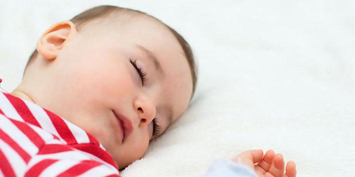 Čo dokáže dieťa vo veku 10 mesiacov: vývoj dieťaťa